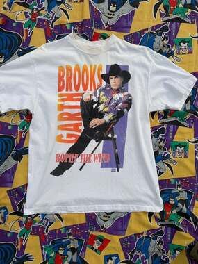 Vintage 1991 Garth Brooks Ropin' the Wind Album Promo T-Shirt Hanes Beefy-T